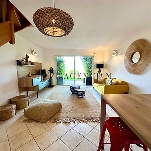 Appartement à 2 Chambres à Coucher