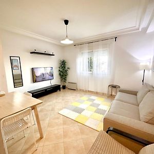 Appartement à 2 Chambres à Coucher