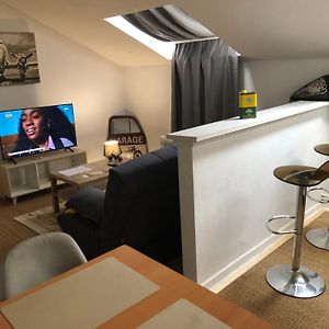 Appart Hotel Le Victor Hugo Art Mechanical Et Sa Pizza Offerte
