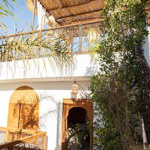 Riad Naejma Privatisation, 2 Bassins