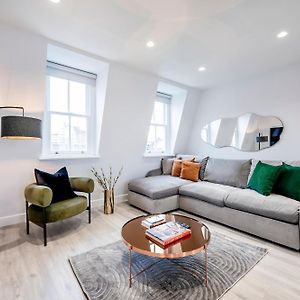 Appartement à 2 Chambres à Coucher