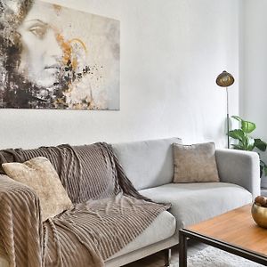 Appartement à 2 Chambres à Coucher