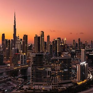 Simply Comfort Apartments At Nobles Tower Luxury Burj View