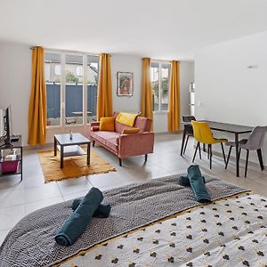 Studio Lit King-Size avec Accès aux Personnes Handicapées