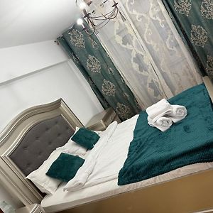 Appartement à 3 Chambres à Coucher