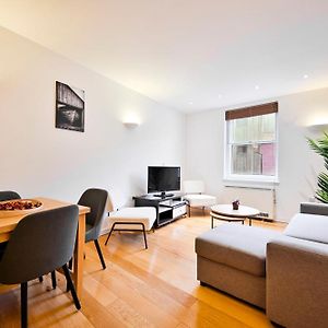 Appartement à 2 Chambres à Coucher
