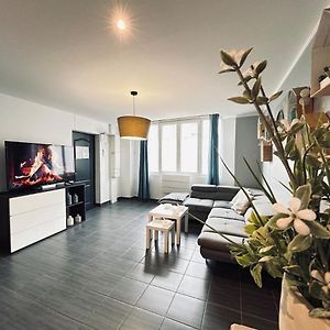 Appartement à 5 Chambres à Coucher