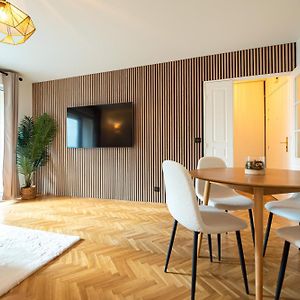 Cia - Flat With Balcony In East Paris, Buttes Chaumont