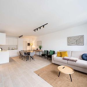 Appartement à 3 Chambres à Coucher