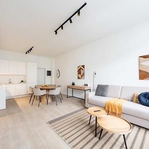 Appartement à 2 Chambres à Coucher