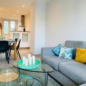 Appartement à 3 Chambres à Coucher