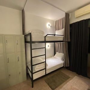 Dormitory Room Mixed