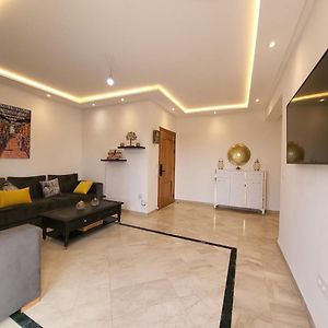 Appartement à 2 Chambres à Coucher