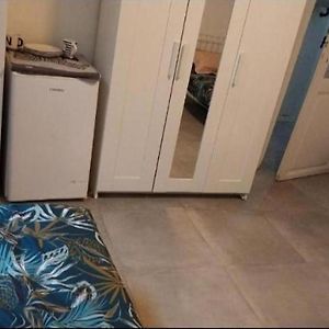 Chambre 2Lit Celibataire Schaarbeek Sous-Sol