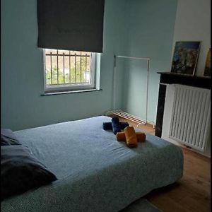 Chambre Confortable Lit Double Schaarbeek 1Ere Etage Cle Normal