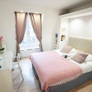 Studio Parisien Face Metro - Paris 9 - 2P - Flat-Guest