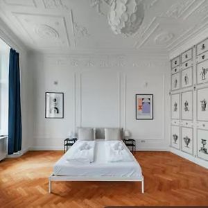 Appartement à 4 Chambres à Coucher