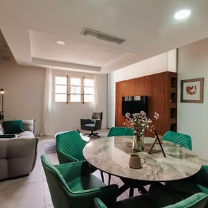 Appartement à 2 Chambres à Coucher