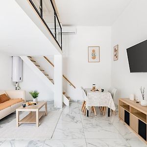 Appartement à 2 Chambres à Coucher
