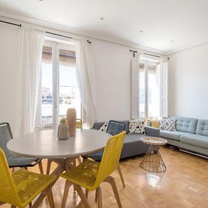 Appartement à 4 Chambres à Coucher