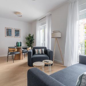 Appartement à 4 Chambres à Coucher