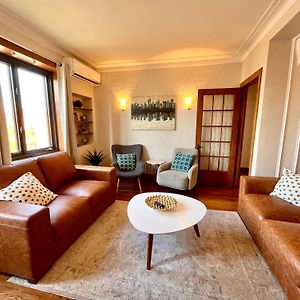 Mtlvacationrentals-The Mtlvr Kisses