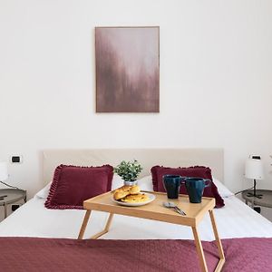 Easylife - Rilassati Nel Calore Di Un Confortevole Trilocale Nel Cuore Di Milano Porta Venezia