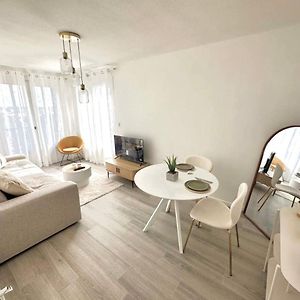 Appartement à 2 Chambres à Coucher