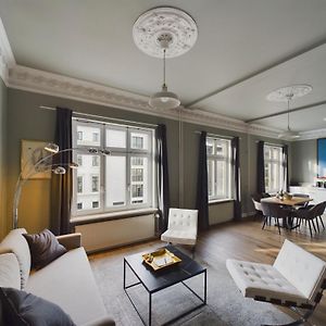 Art Apartments