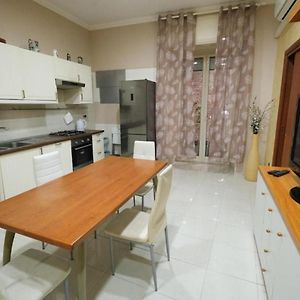 Appartement à 3 Chambres à Coucher