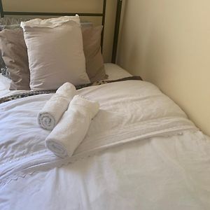 Chambre Budgétée Lit King-Size