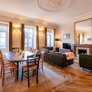 Appartement à 3 Chambres à Coucher