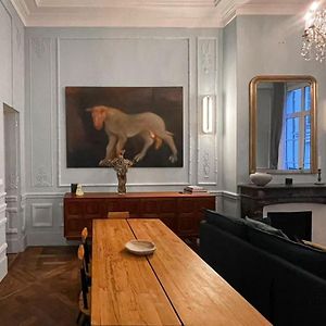 Appartement à 2 Chambres à Coucher