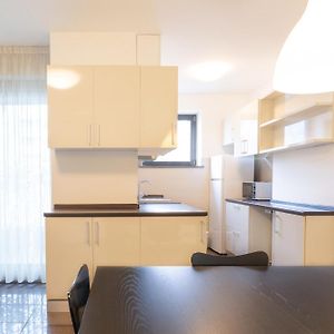 Appartement à 2 Chambres à Coucher