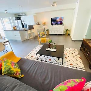 Appartement à 3 Chambres à Coucher