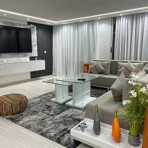 Appartement à 3 Chambres à Coucher