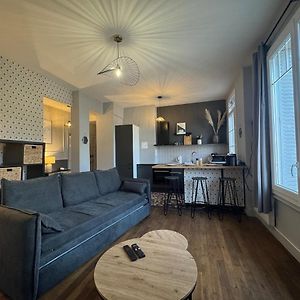 Appartement à 2 Chambres à Coucher