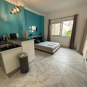 La Maison De Julia Menton Studio Bleute