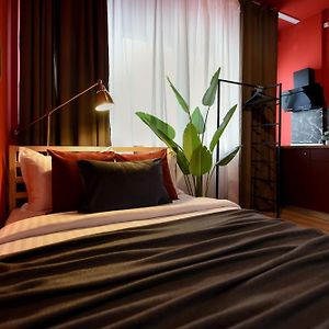 Elegant Studios On Magheru Boulevard - The Art Of Living Simply