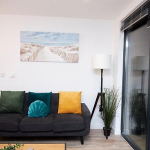 Luxury 2 Bedroom And Bathroom In Central Manchester With Balcony