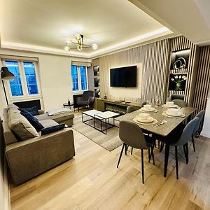 Appartement à 3 Chambres à Coucher