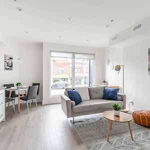 Beautiful Modern Apt Unit In High Park North