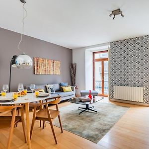 Appartement à 2 Chambres à Coucher