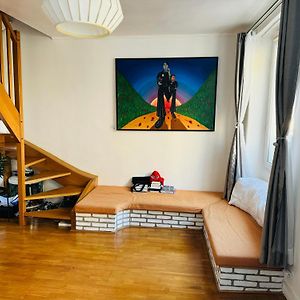 Artist Rooms Paris