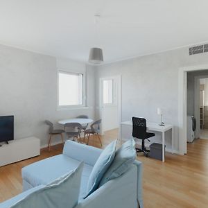 Gohost - Modern Apartments With Private Terrace Near Duomo