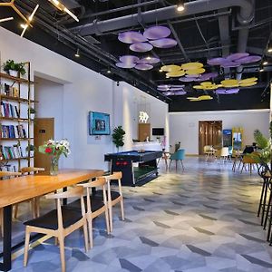 Shanghai Pengpai Art Youth Hotel