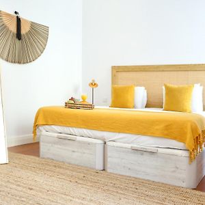 Beach Waves Apartment
