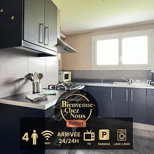 Appartement F2 Proche Axes Principaux - Claude Guichard