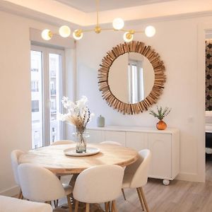 Appartement à 3 Chambres à Coucher