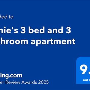 Annie'S 3 Bed And 3 Bathroom Apartment